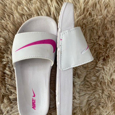 Sandália slide branco rosa feminino