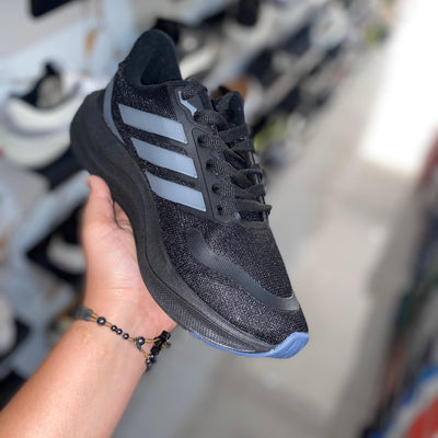 Adidas todo preto