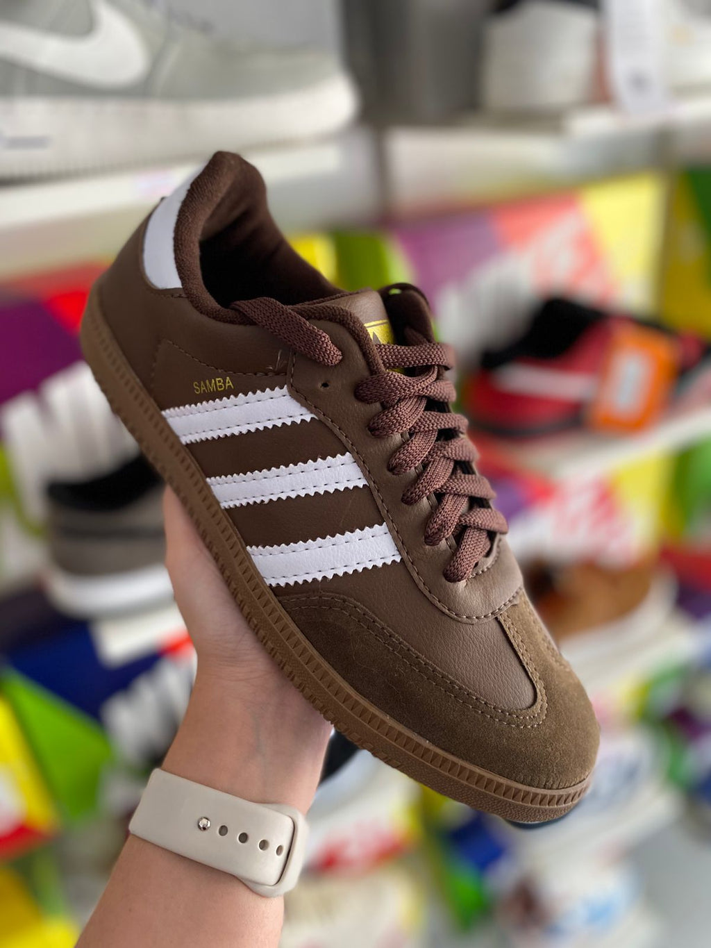 adidas samba marrom camurça