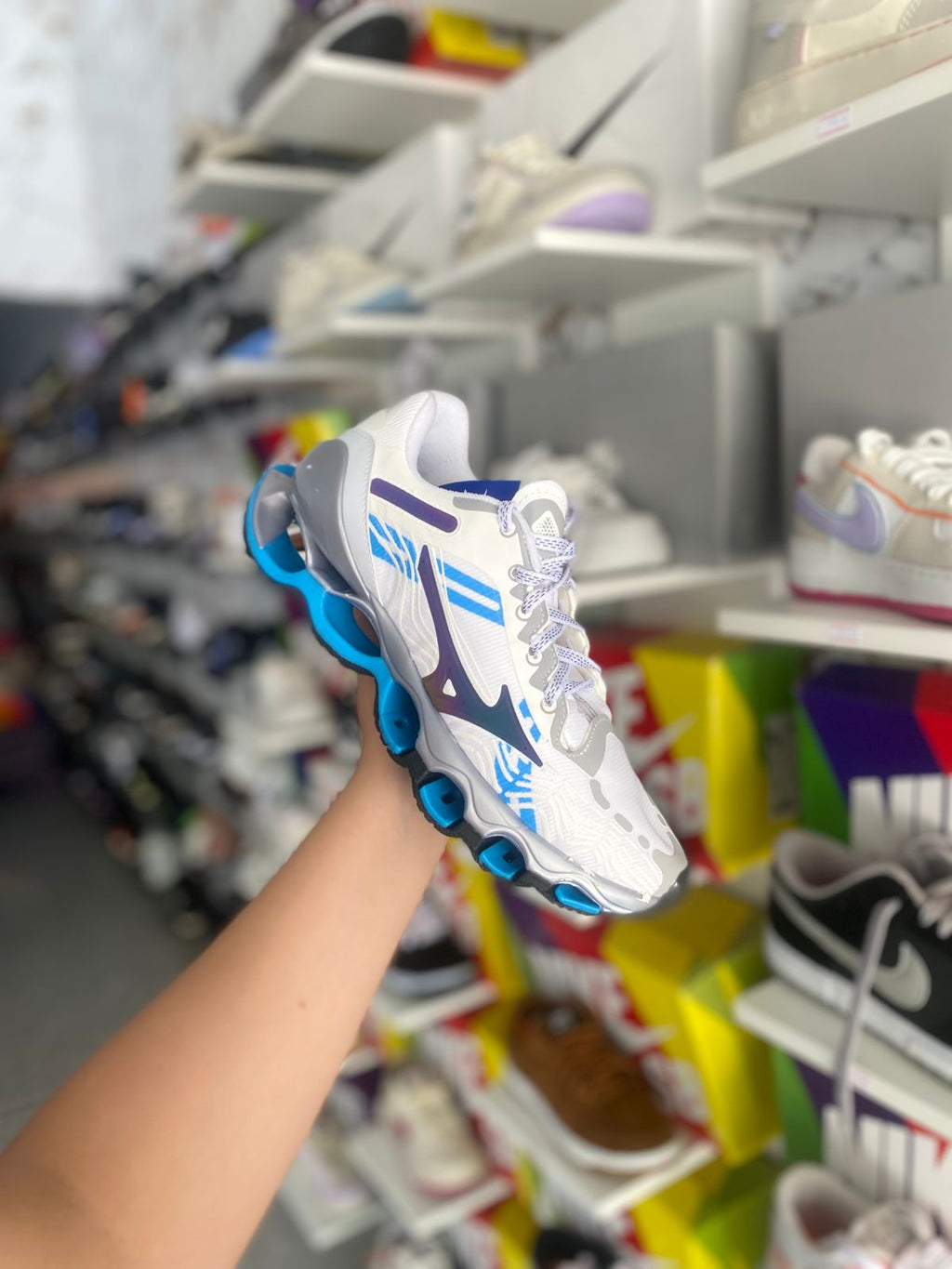 Mizuno 12 molas azul branco refletivo