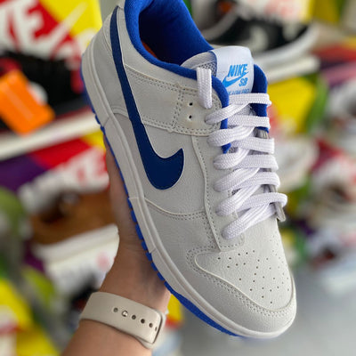 Nike dunk branco celeste
