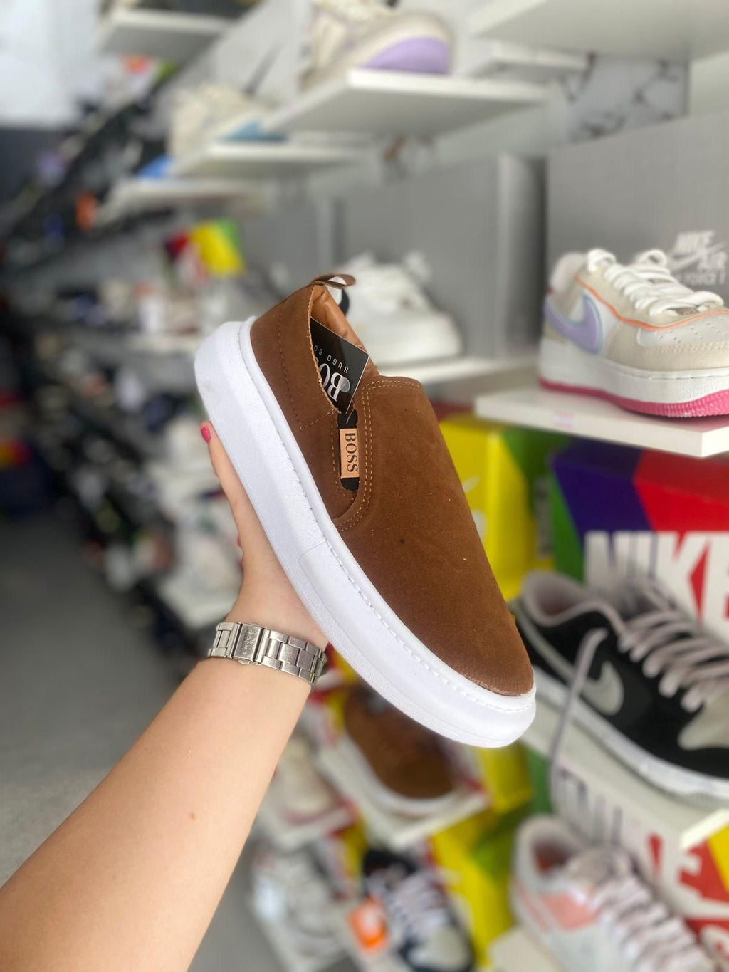 Boss marrom sem cadarço