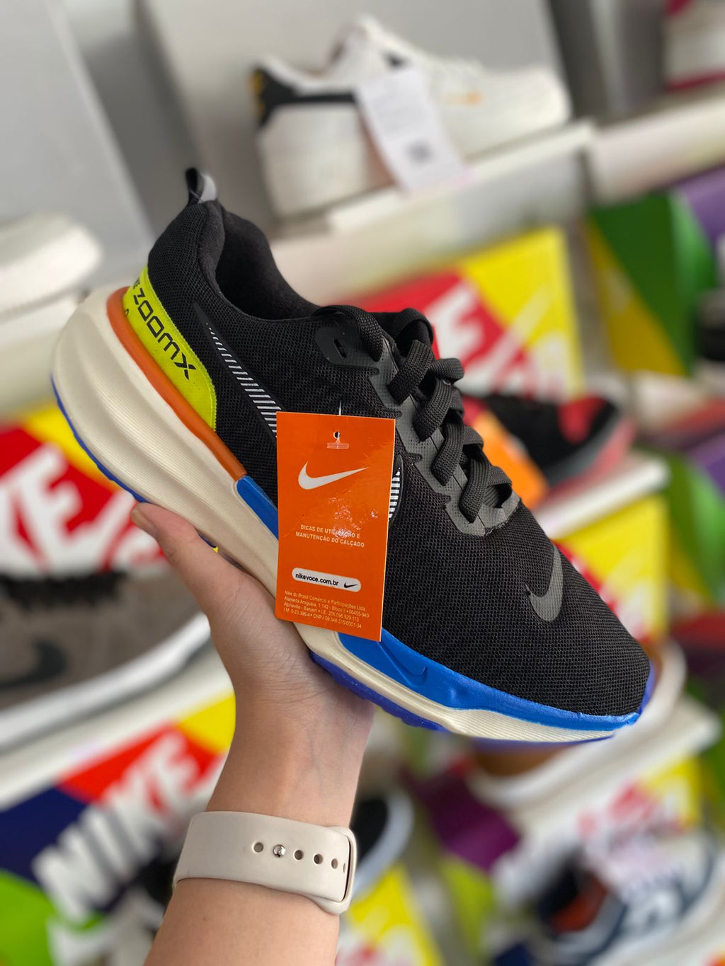 Nike zoomx preto\azul\laranja