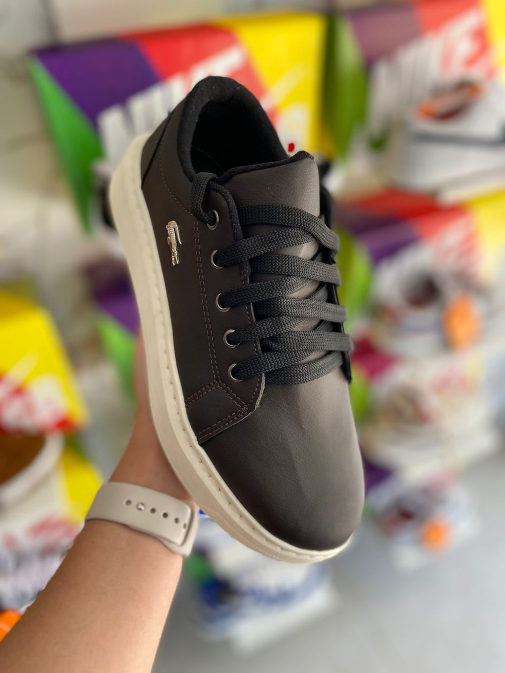 Lacoste marrom cadarço